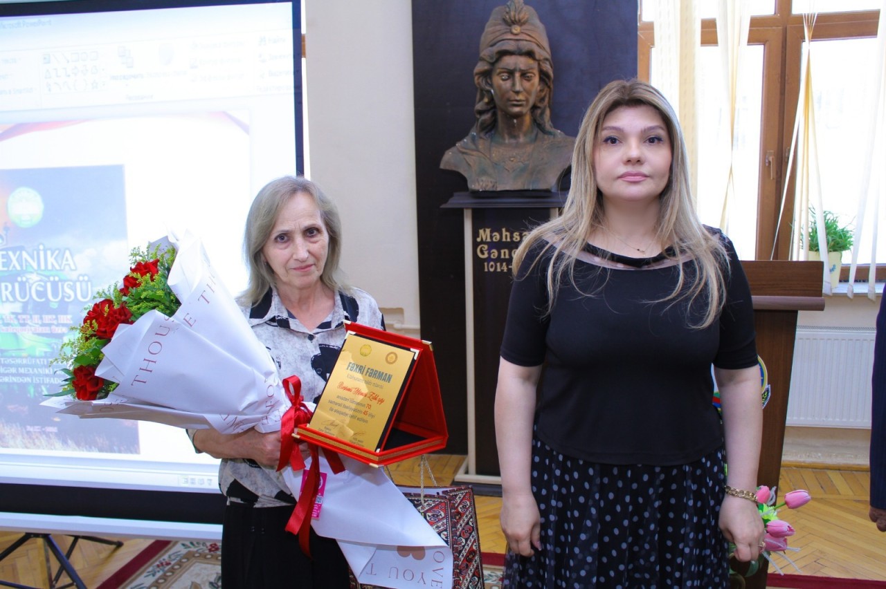 ADAU-da yeni dərsliklərin təqdimatı keçirilib - FOTOLAR